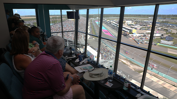 TURN 1 SUITES